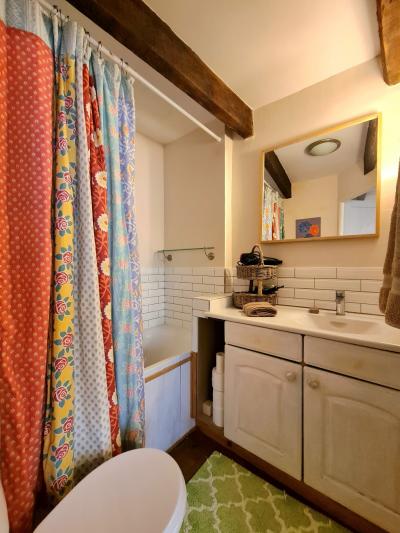 SLD02627 - Under Offer with Cle France