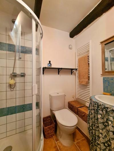 SLD02627 - Under Offer with Cle France