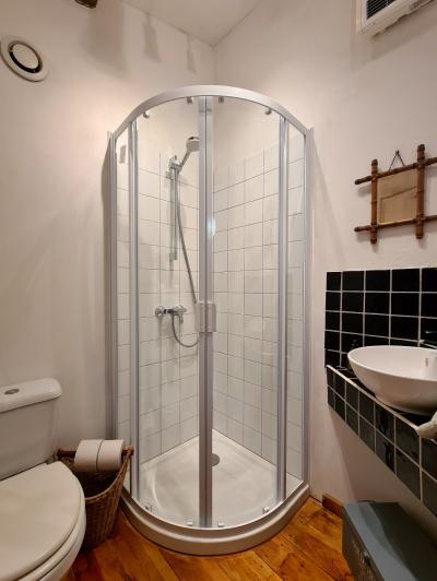 SLD02627 - Under Offer with Cle France