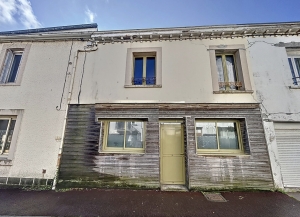 Habitable Town House in Coastal Resort Town
