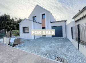 New Build Detached House with Garage