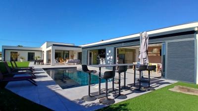 Magnificent Contemporary Villa With Pool