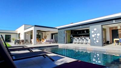 Magnificent Contemporary Villa With Pool