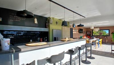 Magnificent Contemporary Villa With Pool