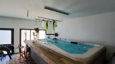 Magnificent Contemporary Villa With Pool