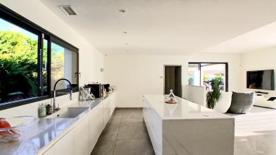 Magnificent Contemporary Villa With Pool