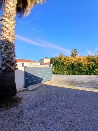 Single Storey Villa with Swimming Pool