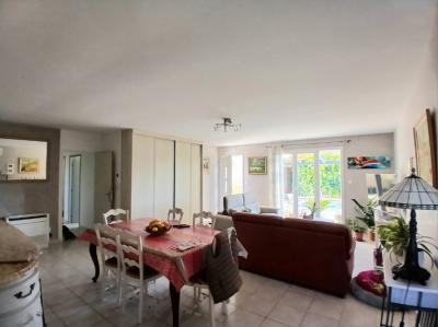 Single Storey Villa with Swimming Pool
