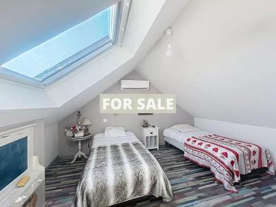 Coastal House in Great Location