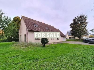 Detached House with Garden