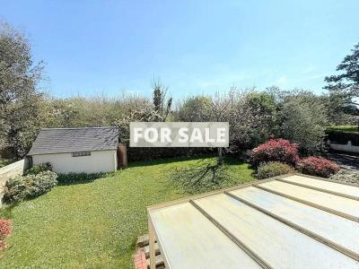 Detached House with Garden by the Coast