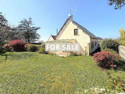Detached House with Garden by the Coast