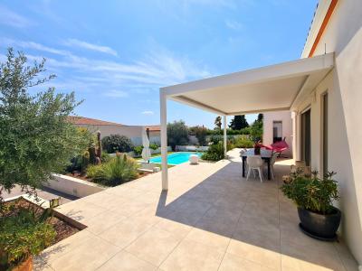 Contemporary Single Storey Villa With Pool
