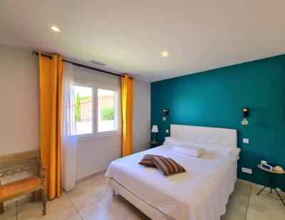 Contemporary Single Storey Villa With Pool
