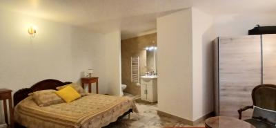 Elegant 18th Century Bourgeoise House