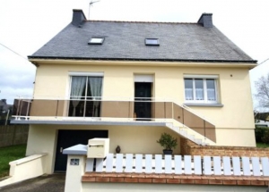 Detached House with Garden