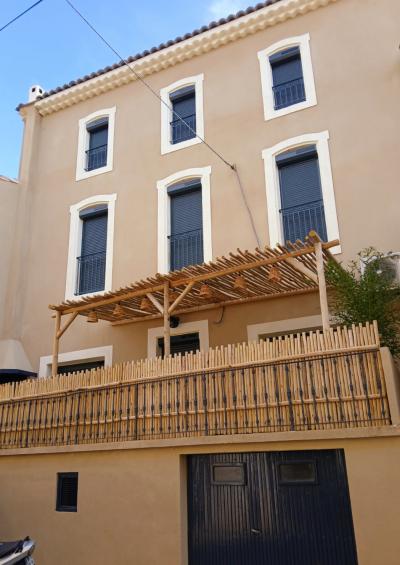 Splendid 18th Century Maison-de-Maitre with Courtyard And Terrace