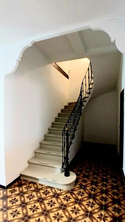 Splendid 18th Century Maison-de-Maitre with Courtyard And Terrace