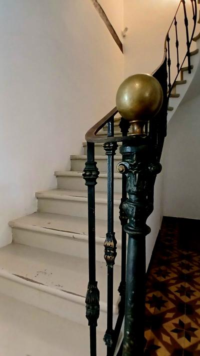Splendid 18th Century Maison-de-Maitre with Courtyard And Terrace