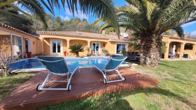 Superb Villa With Swimming Pool in Landscaped Gardens And Stunning Views