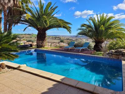 Superb Villa With Swimming Pool in Landscaped Gardens And Stunning Views