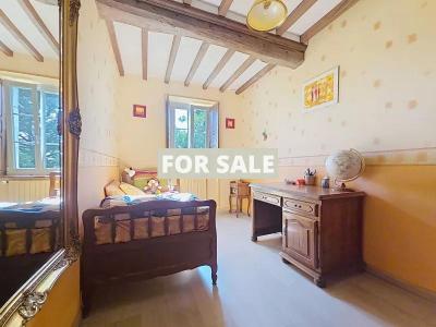 Detached Country House with Outbuilding