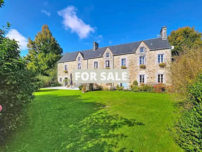 Detached Country House with Outbuilding