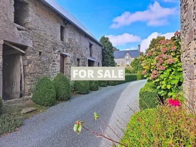 Detached Country House with Outbuilding