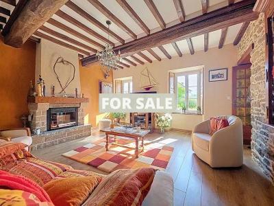 Detached Country House with Outbuilding