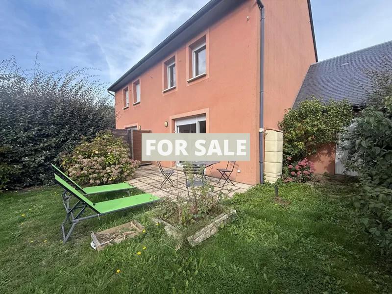 Traditional House with Garden