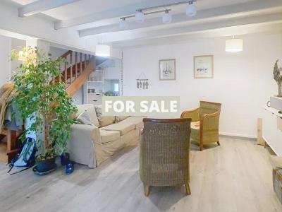 Lovely Cottage by the Coast