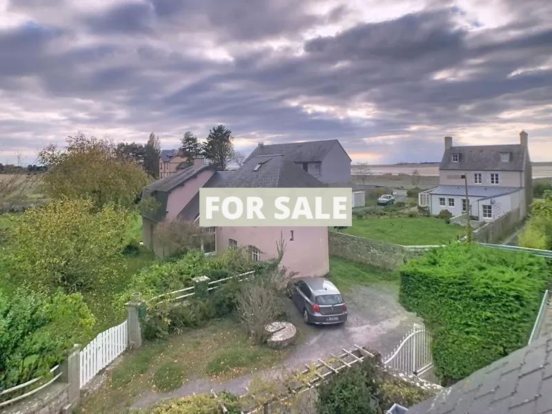 Lovely Cottage by the Coast