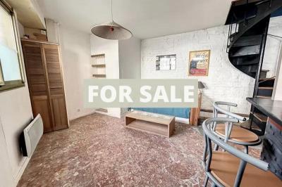 Habitable Town House in Coastal Resort Town