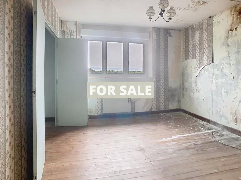 Coastal House to Renovate with Garden