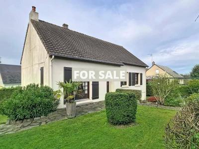 Detached House with Garden by the Coast