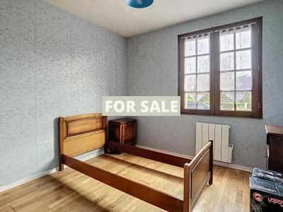 Detached House with Garden by the Coast