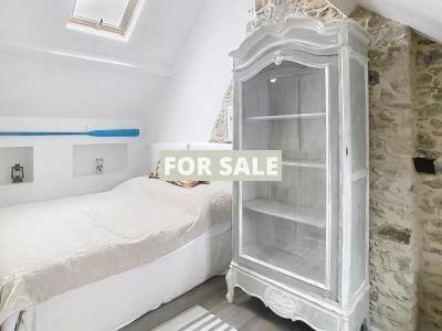 Detached Coastal House with Swimming Pool