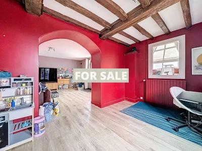 Detached House with Garden by the Coast