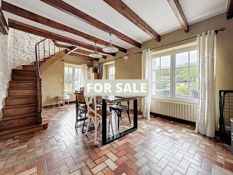 Detached House with Garden by the Coast