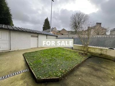 Town House with Neat Garden