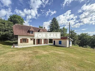 Detached House with Garden by the Coast