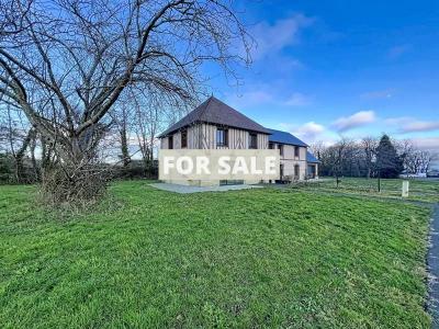 Detached House with Garden by the Coast