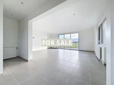 Detached House with Garden by the Coast