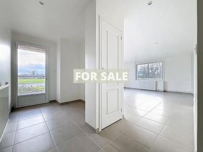 Detached House with Garden by the Coast