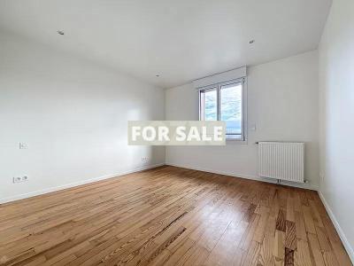 Detached House with Garden by the Coast