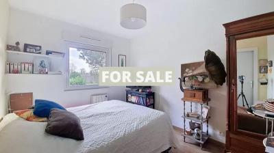 Detached House with Garden by the Coast