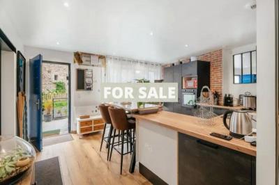 Detached Country House with Lovely Interiors