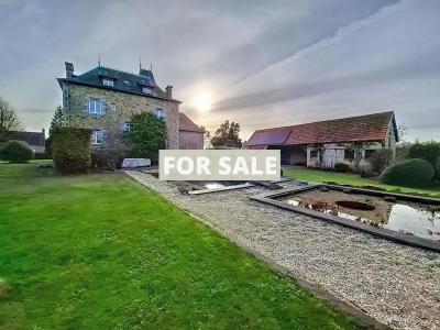 Stunning Manor House in Parkland Gardens