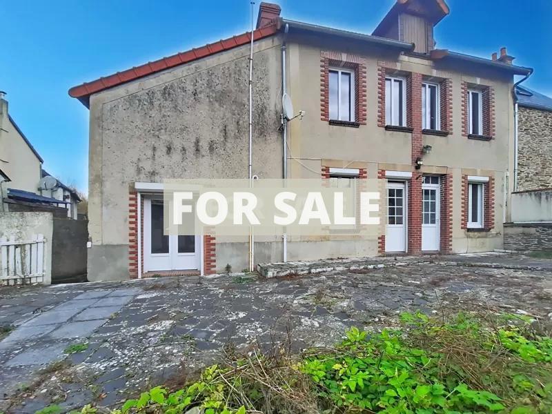 Traditional House with Garden