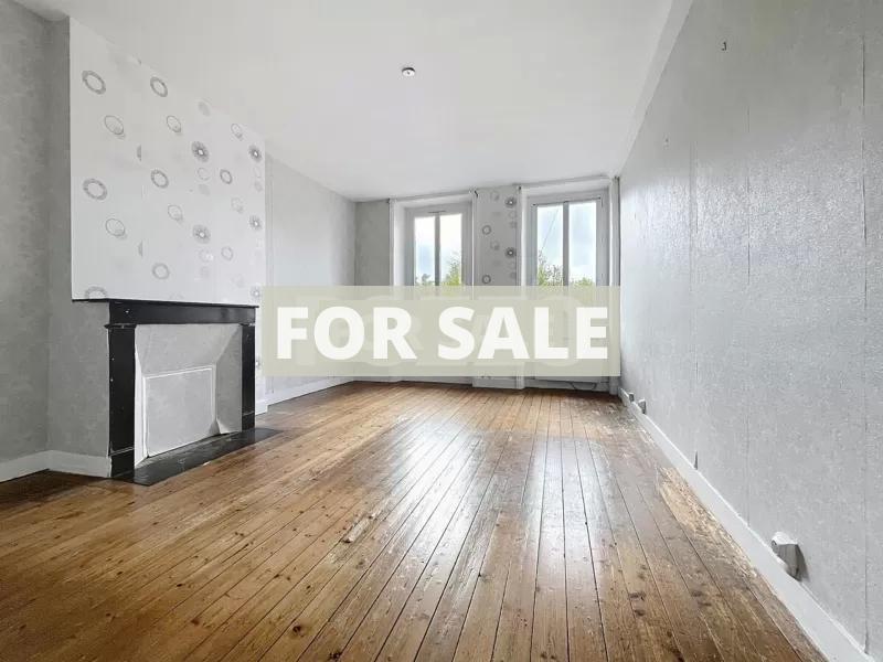 Traditional House with Garden